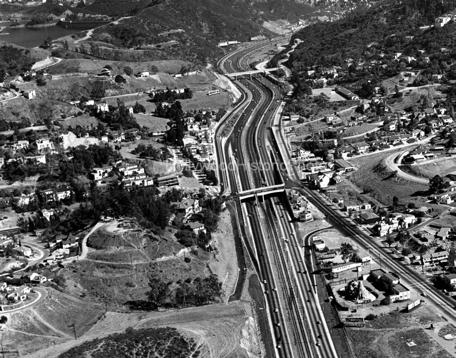 Hollywood Hills 1949 View of the Cahuenga Pass.jpg